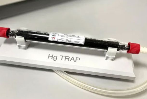 Hg trap
